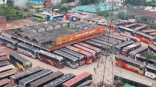 ময়মনসিংহ-ঢাকা রুটের সকল বাস অনির্দিষ্টকালের জন্য বন্ধ ঘোষণা করেছে জেলা মোটরযান মালিক সমিতি ও জেলা শ্রমিক ইউনিয়ন।