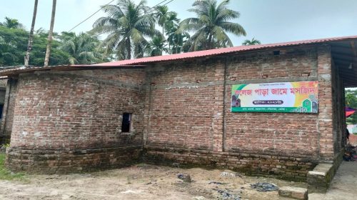 ব্যারিস্টার রনভীরের উদ্যোগে মসজিদ নির্মাণ